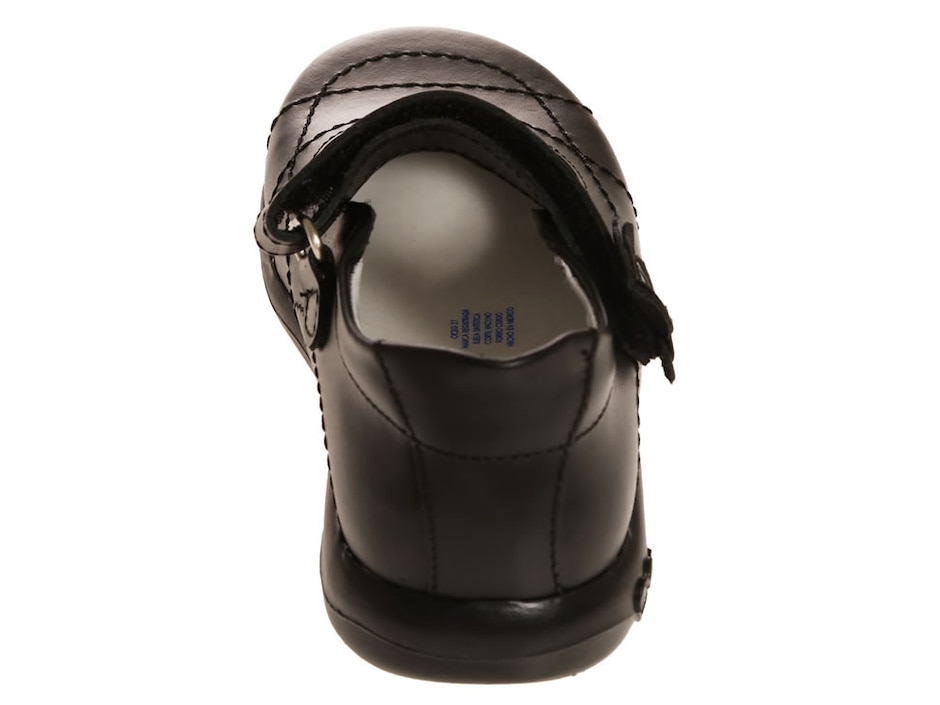 Zapato de piel para niña