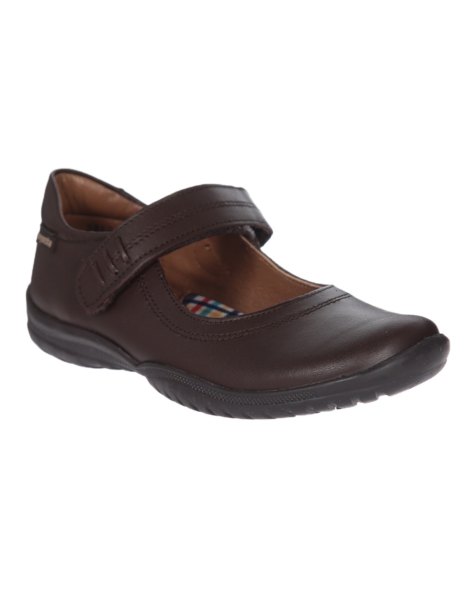 Zapato de piel para niña