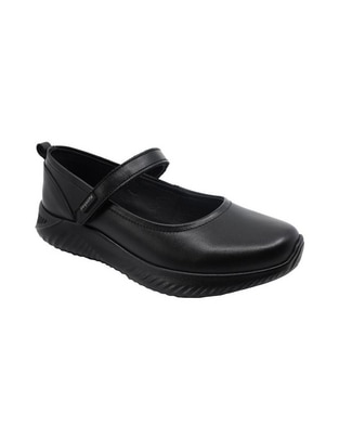Zapato de piel para niña Zapato de piel para niña