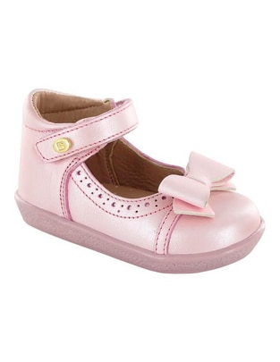 Zapato de piel para niña Zapato de piel para niña