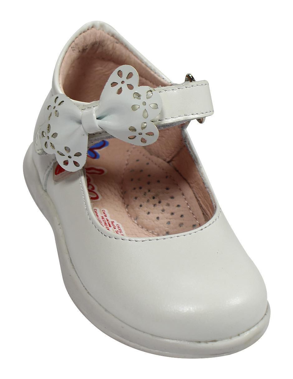 Zapato de piel para niña