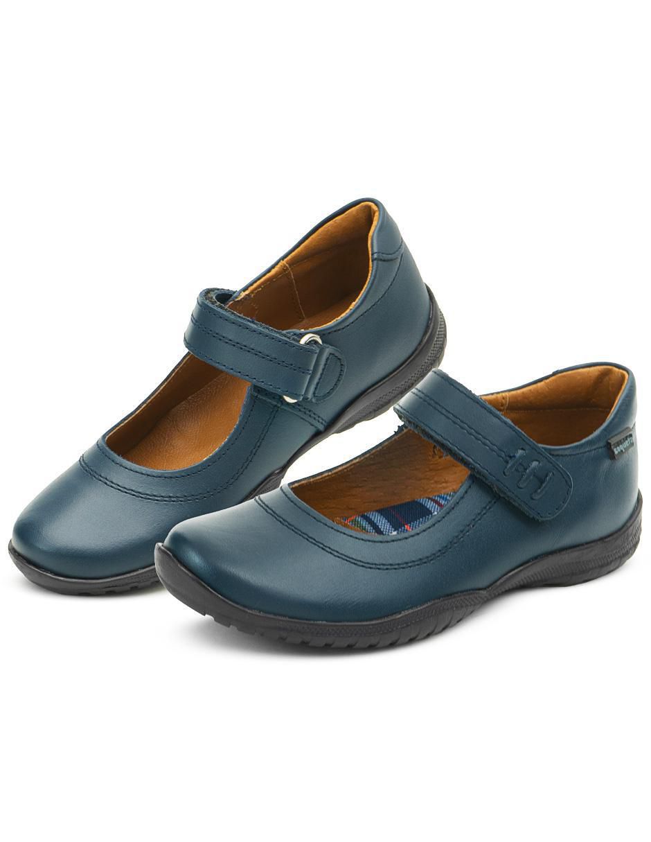 Zapato de piel para niña