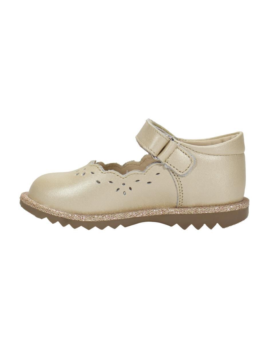 Zapato de piel para niña