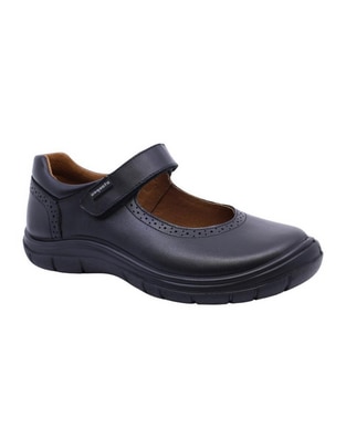 Zapato de piel para niña Zapato de piel para niña