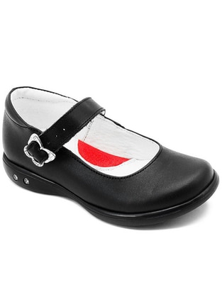 Zapato de piel para niña Zapato de piel para niña