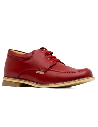 Zapato de piel para niña