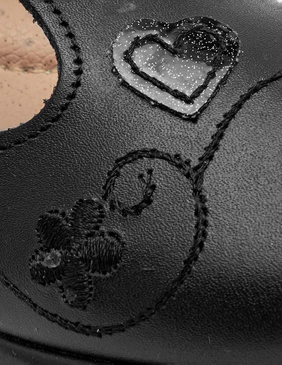Zapato de piel para niña