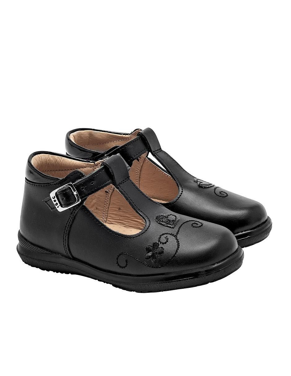 Zapato de piel para niña