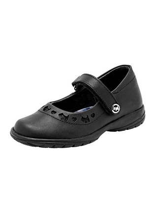 Zapato de piel para niña Zapato de piel para niña