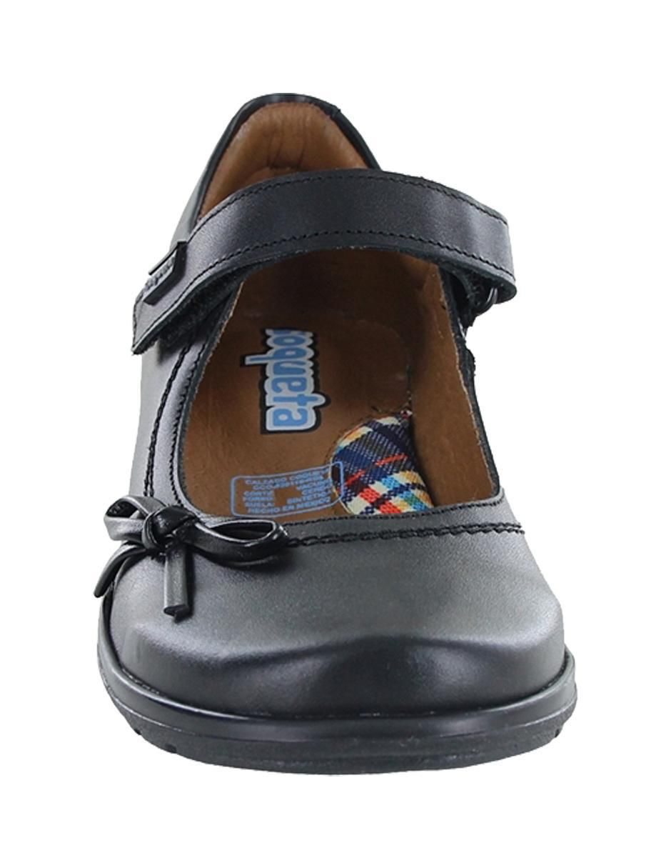 Zapato de piel para niña