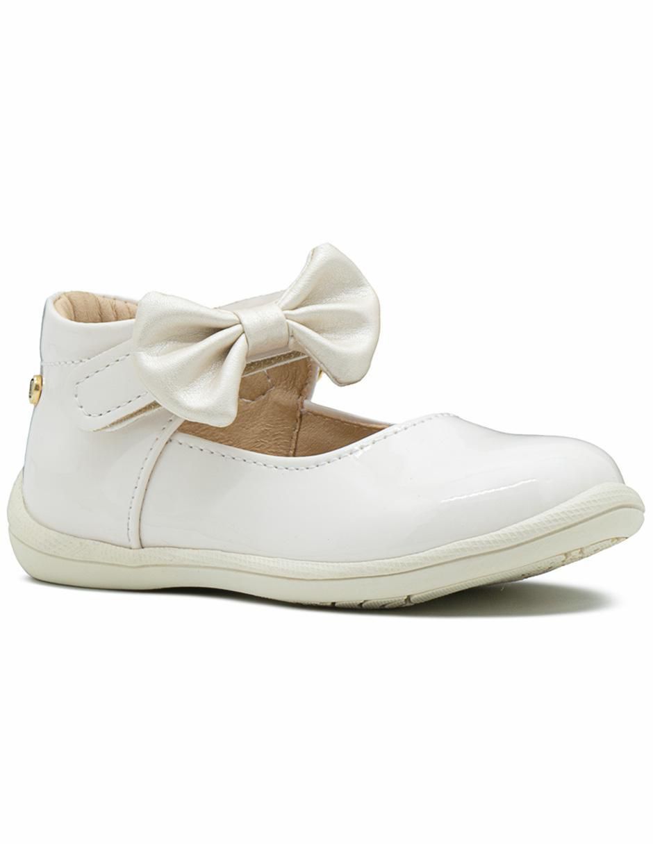 Zapato de charol para niña