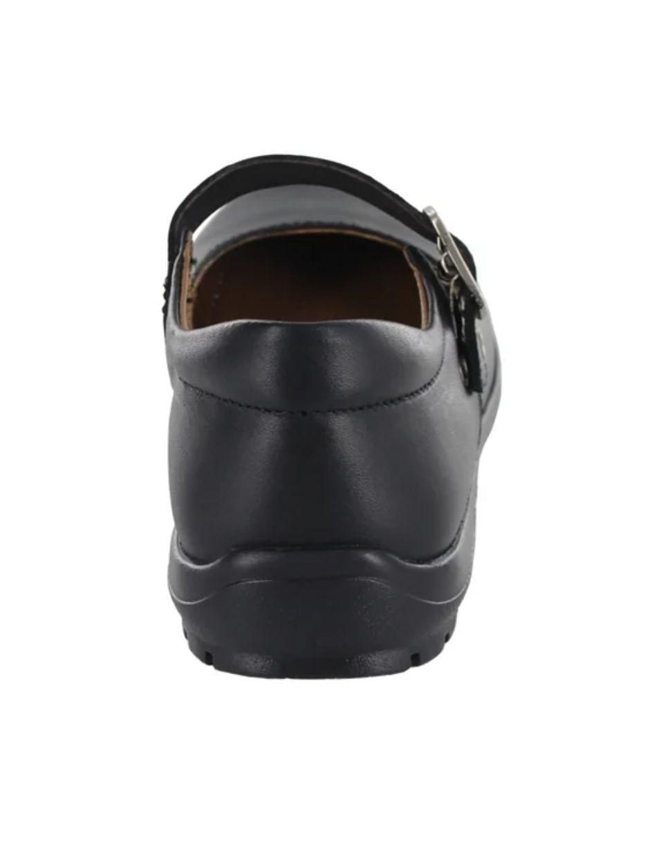 Zapato de piel para niña
