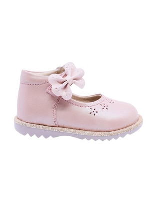 Zapato de piel para niña Zapato de piel para niña