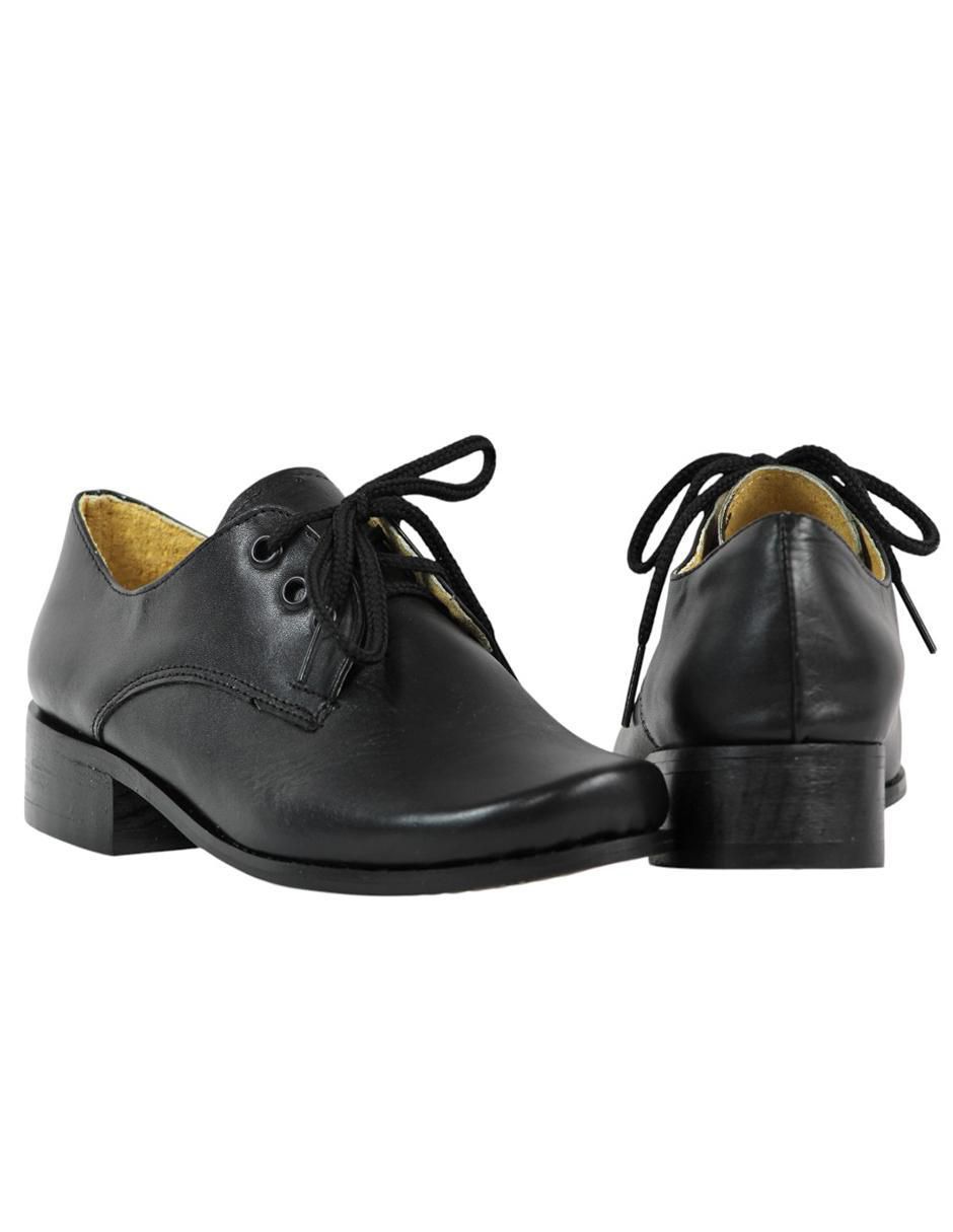 Zapato de piel para niña