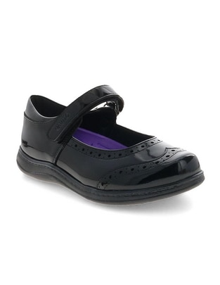 Zapato de piel para niña Zapato de piel para niña