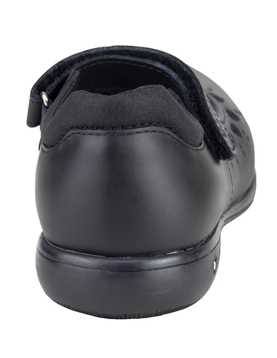 Zapato de piel para niña