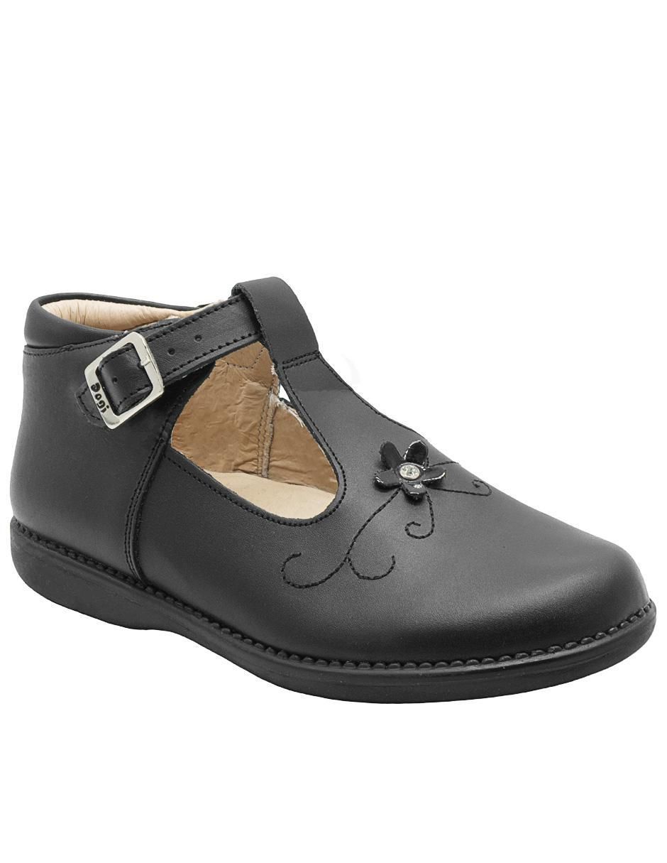Zapato de piel para niña