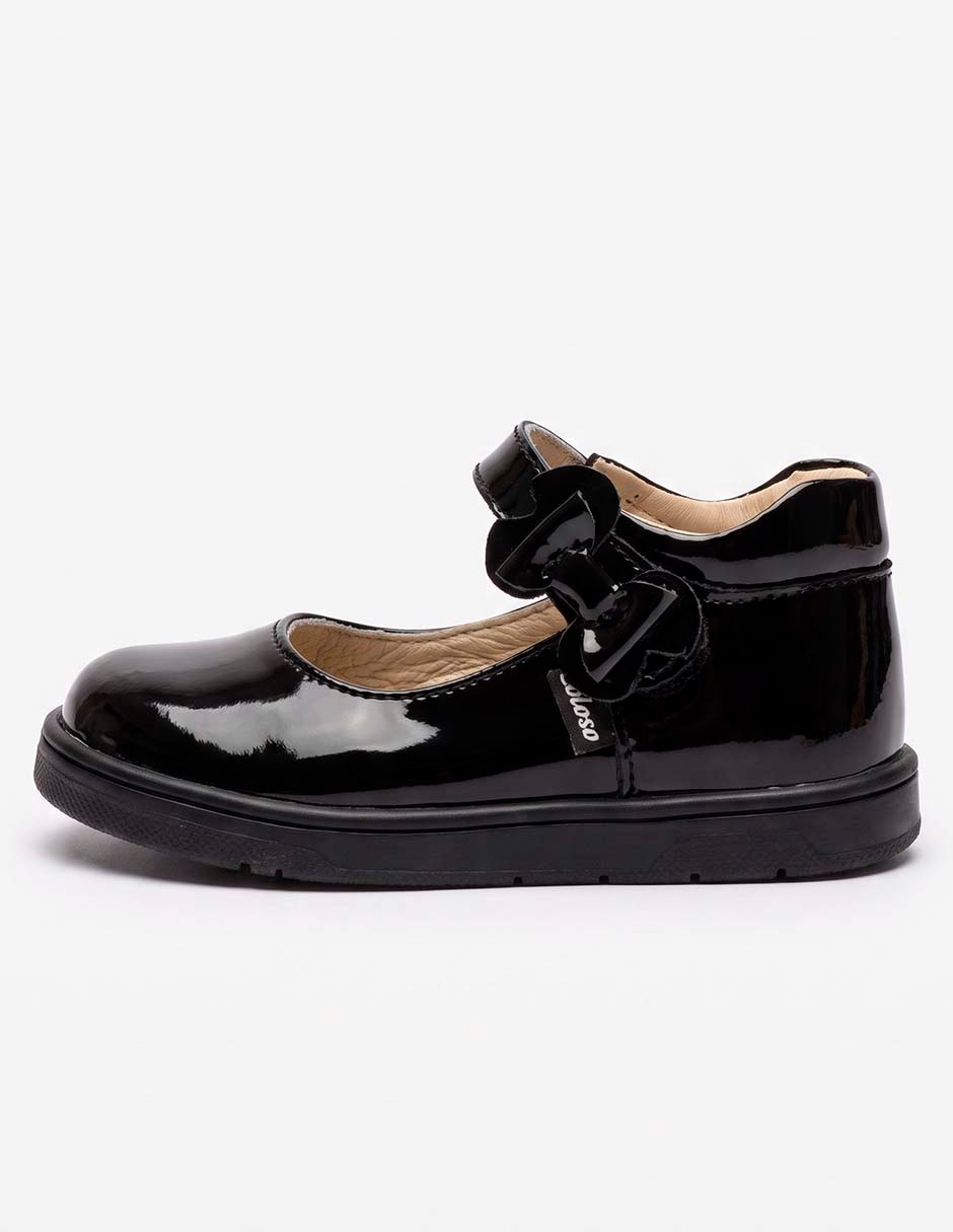 Zapato de piel para niña