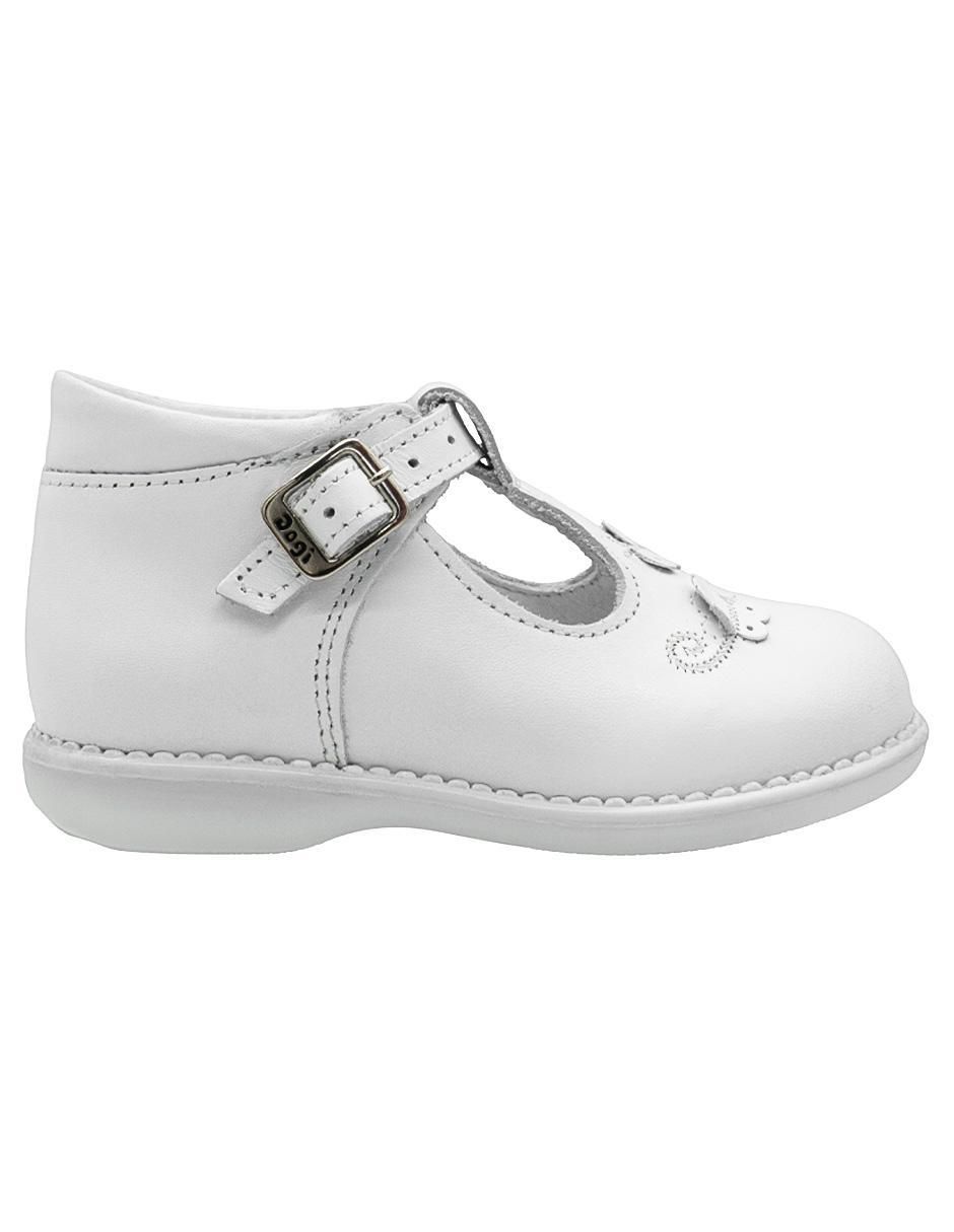 Zapato de piel para niña