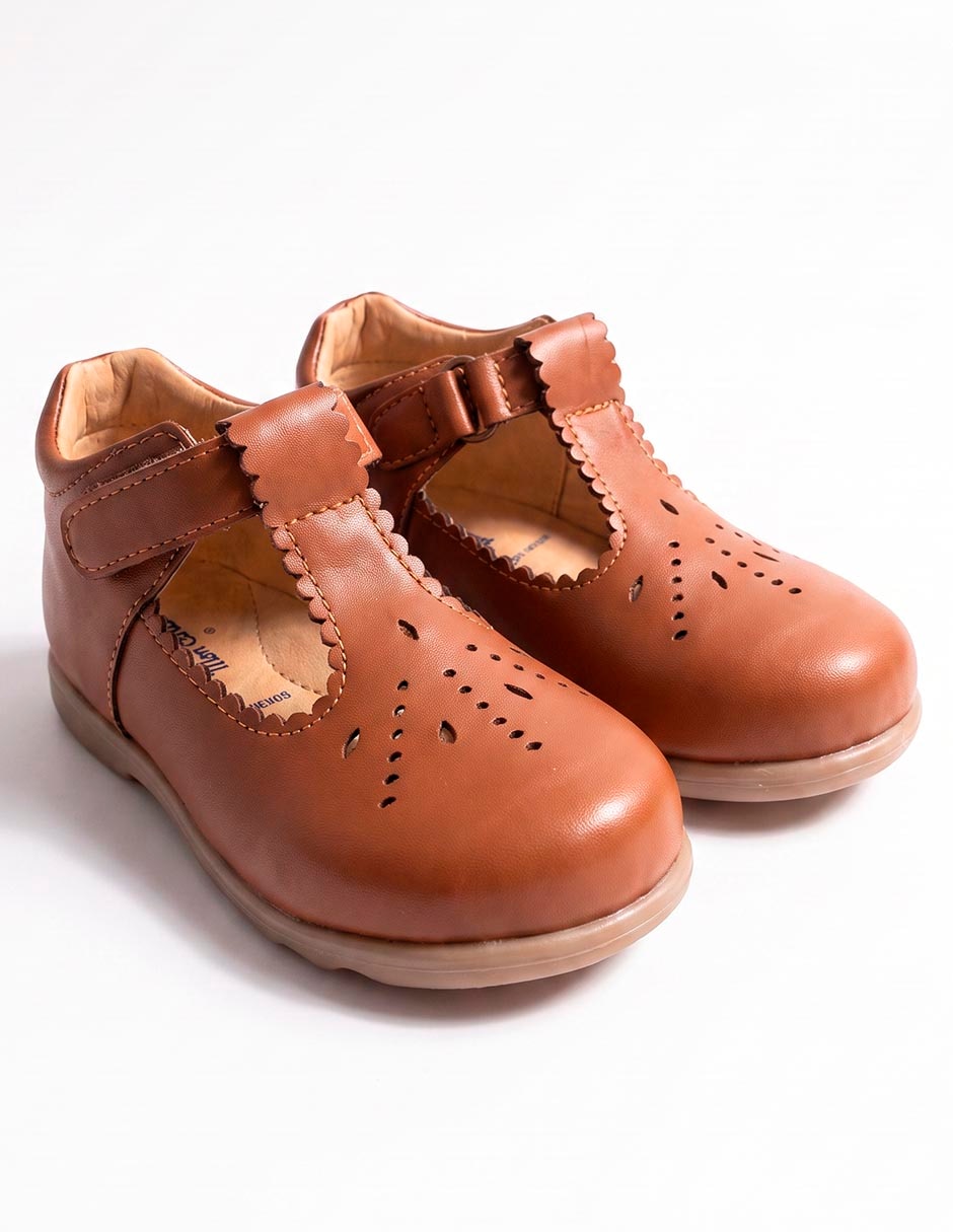 Zapato de piel para niña Zapato de piel para niña