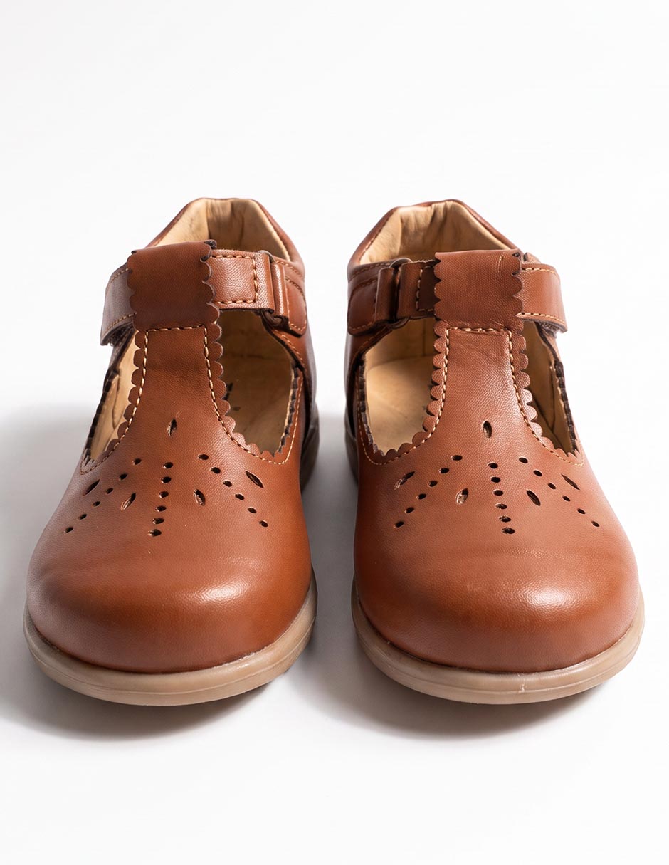 Zapato de piel para niña 2