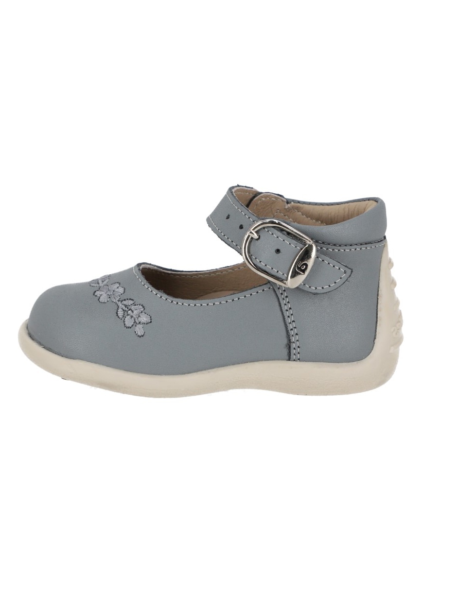 Zapato de piel para niña Zapato de piel para niña